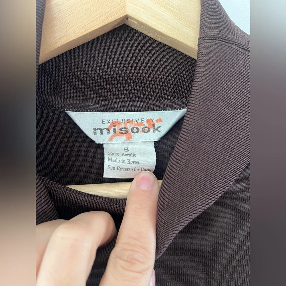 Misook exclusively sleeveless